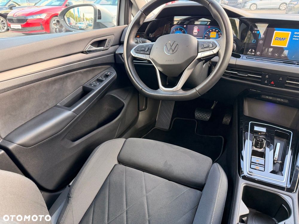 Volkswagen Golf Variant - 15