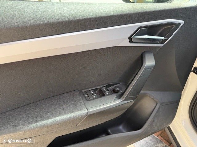 SEAT Arona 1.0 TSI FR - 13