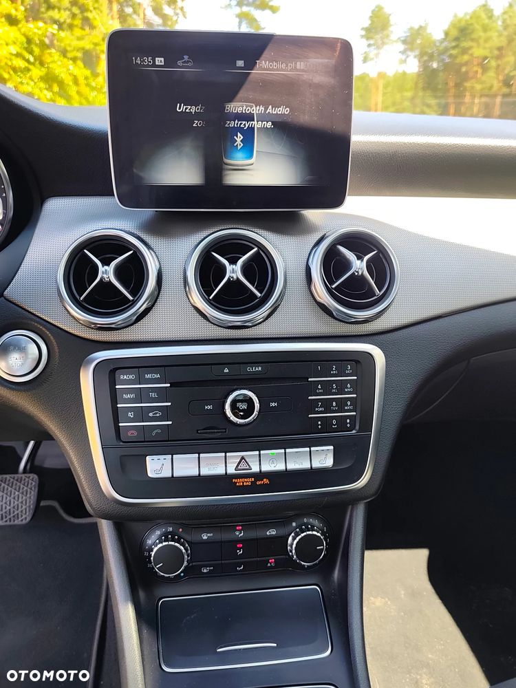 Mercedes-Benz GLA 200 7G-DCT UrbanStyle Edition - 14