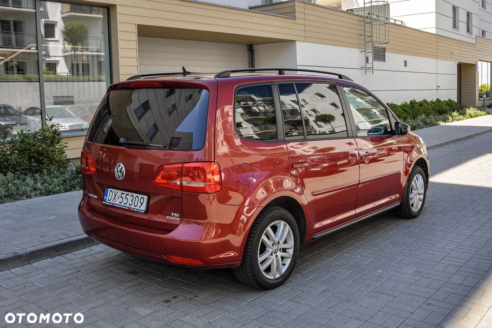 Volkswagen Touran - 4