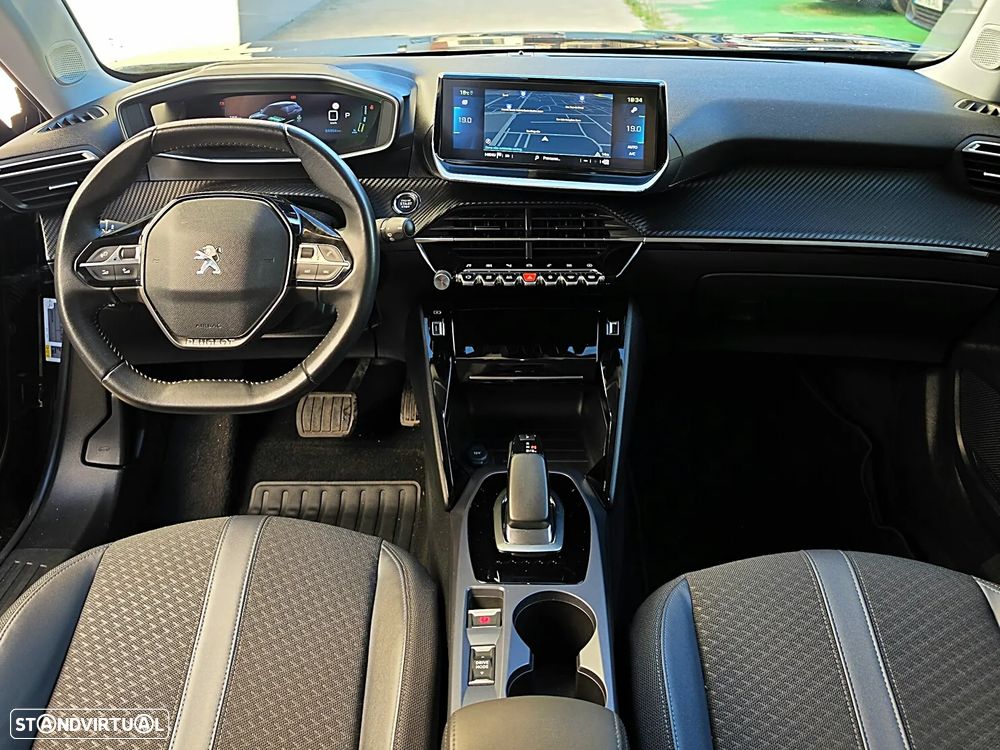Peugeot e-2008 Allure Pack - 8