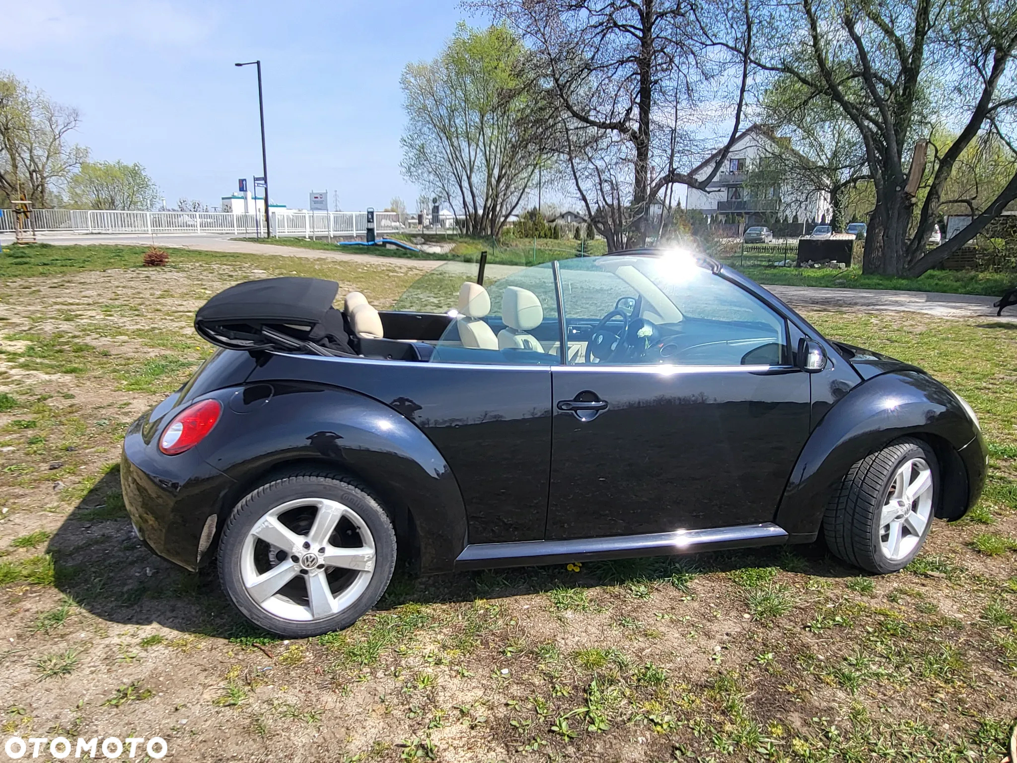 Volkswagen New Beetle Cabriolet 1.9 TDI DPF - 11