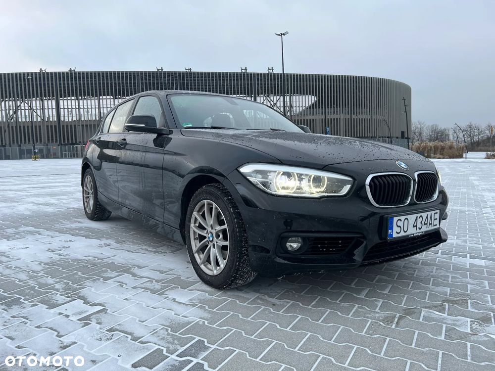 BMW Seria 1 120i - 12