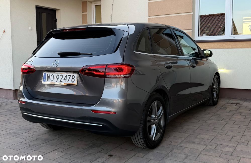 Mercedes-Benz Klasa B 180 7G-DCT Progressive - 20