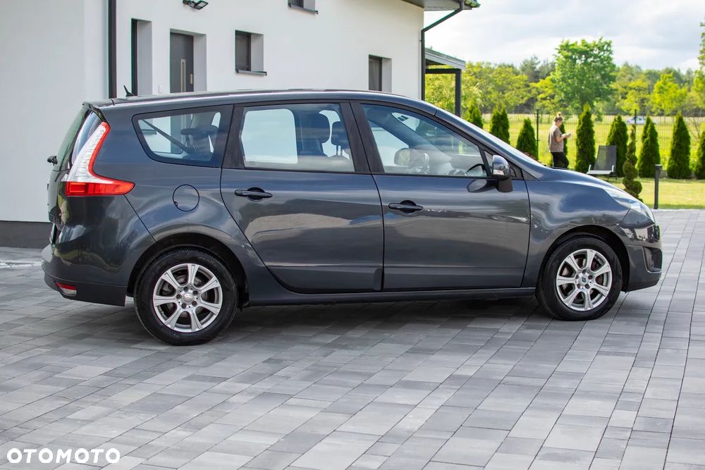 Renault Grand Scenic 1.6 16V 110 Dynamique - 6