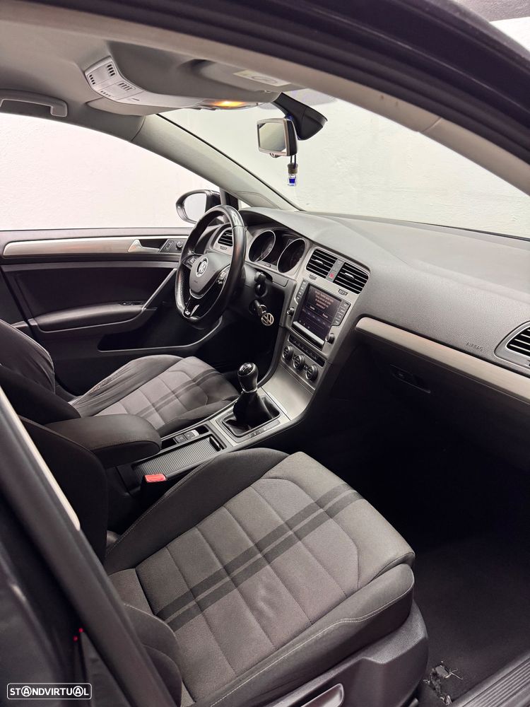 VW Golf 1.6 TDI 4Motion BlueMotion Cup - 11