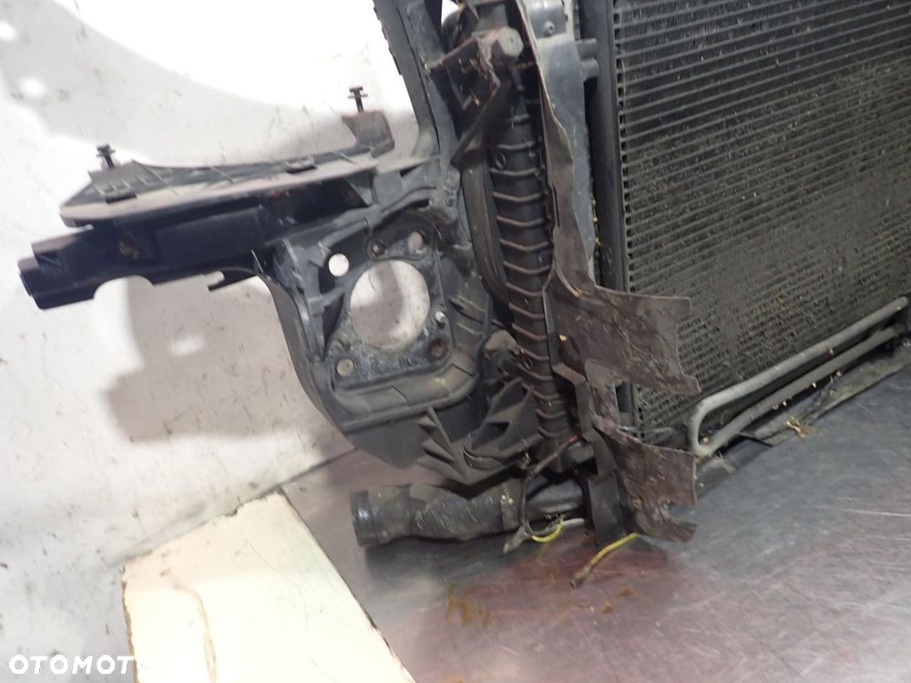 PAS PRZEDNI AUDI A4 B6 - 5