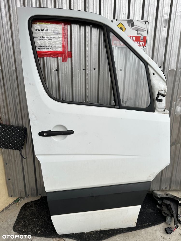 MERCEDES sprinter 906 crafter drzwi lewe PRAWE  przednie  przód białe