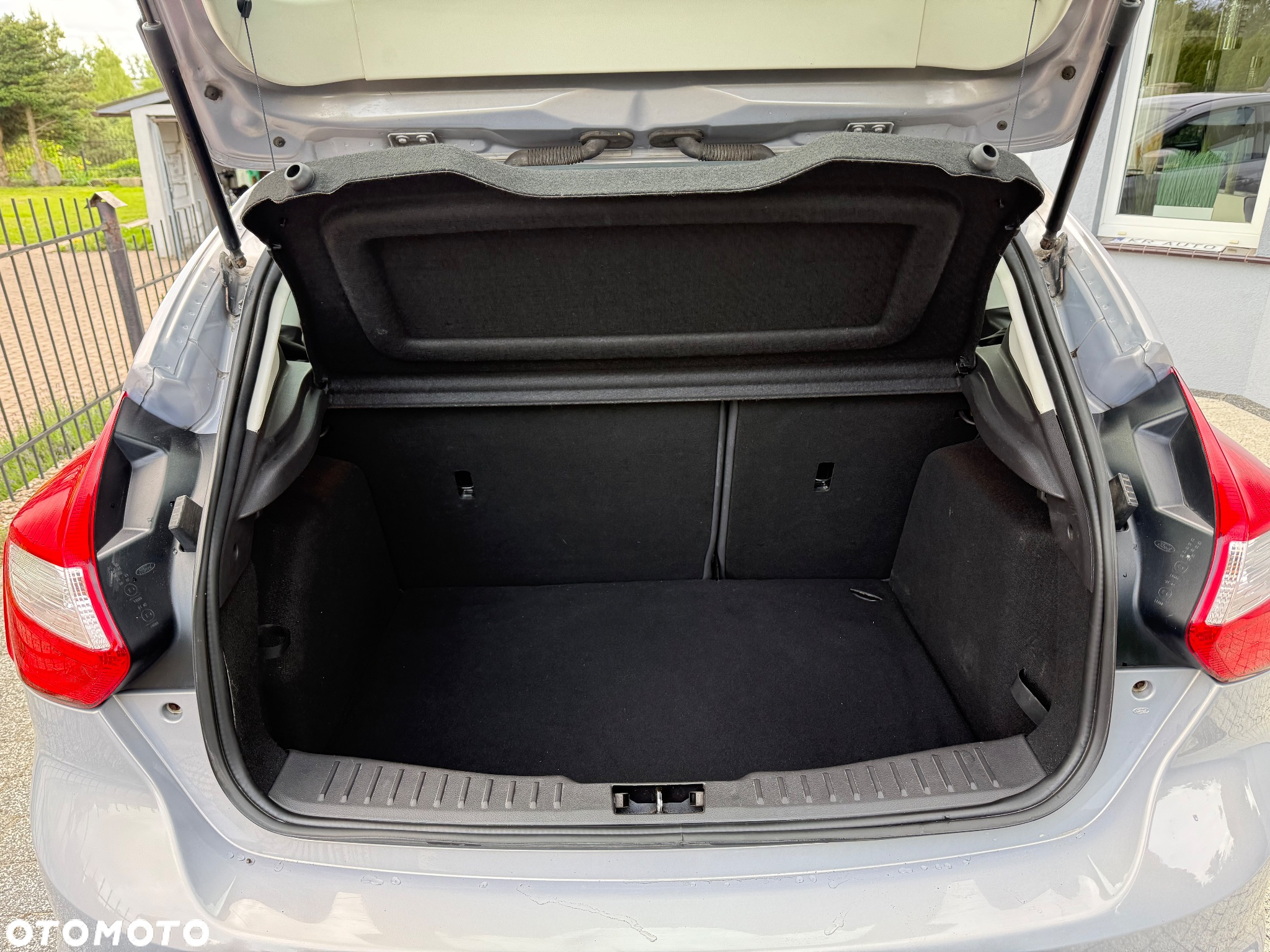 Ford Focus 1.6 Ambiente - 11