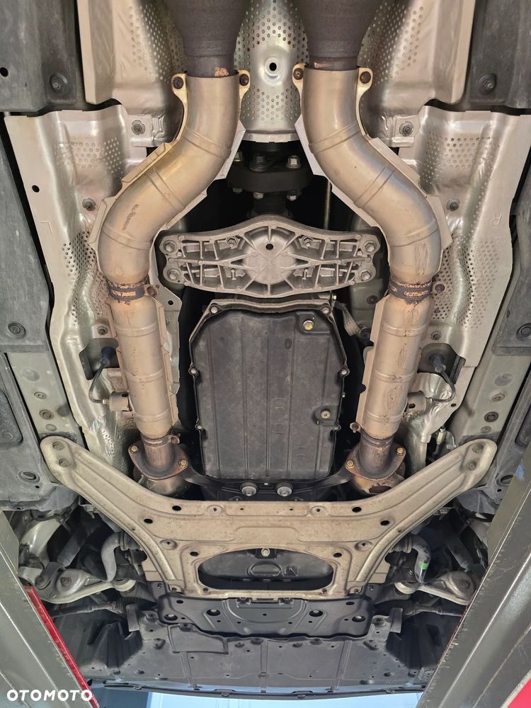 Lexus LS - 25
