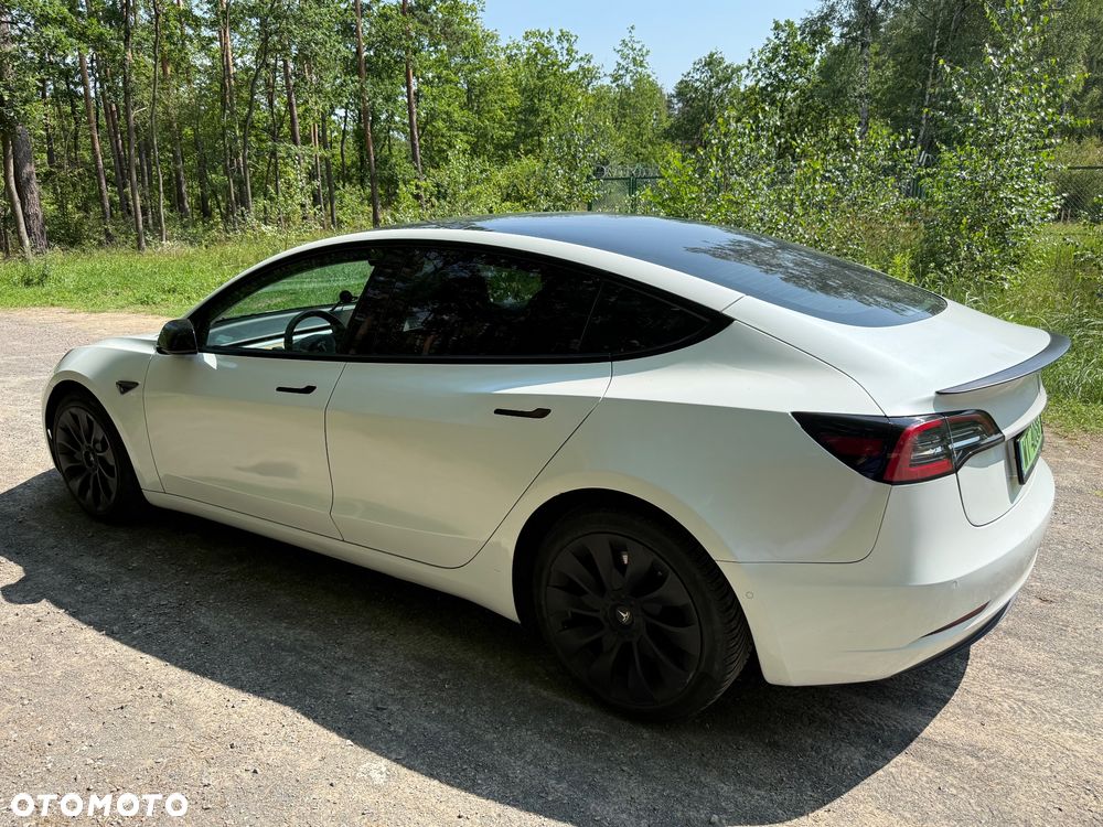 Tesla Model 3 Long Range AWD - 3