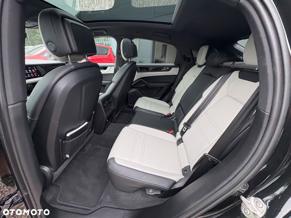 Porsche Cayenne - 18