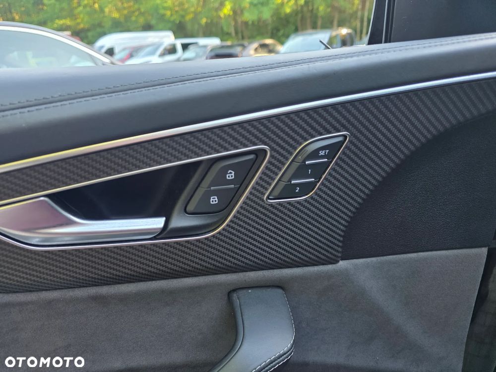Audi Q8 - 11
