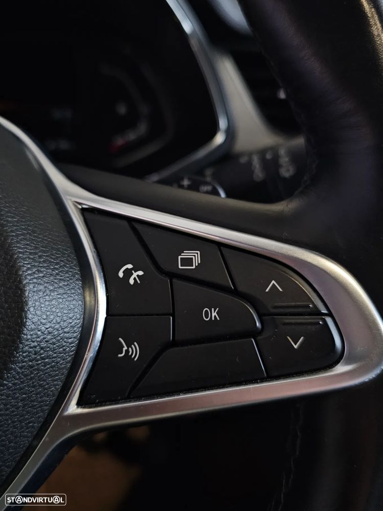 Renault Captur 1.3 TCe Exclusive EDC - 24