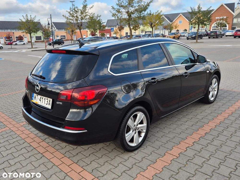 Opel Astra 2013 photo 4