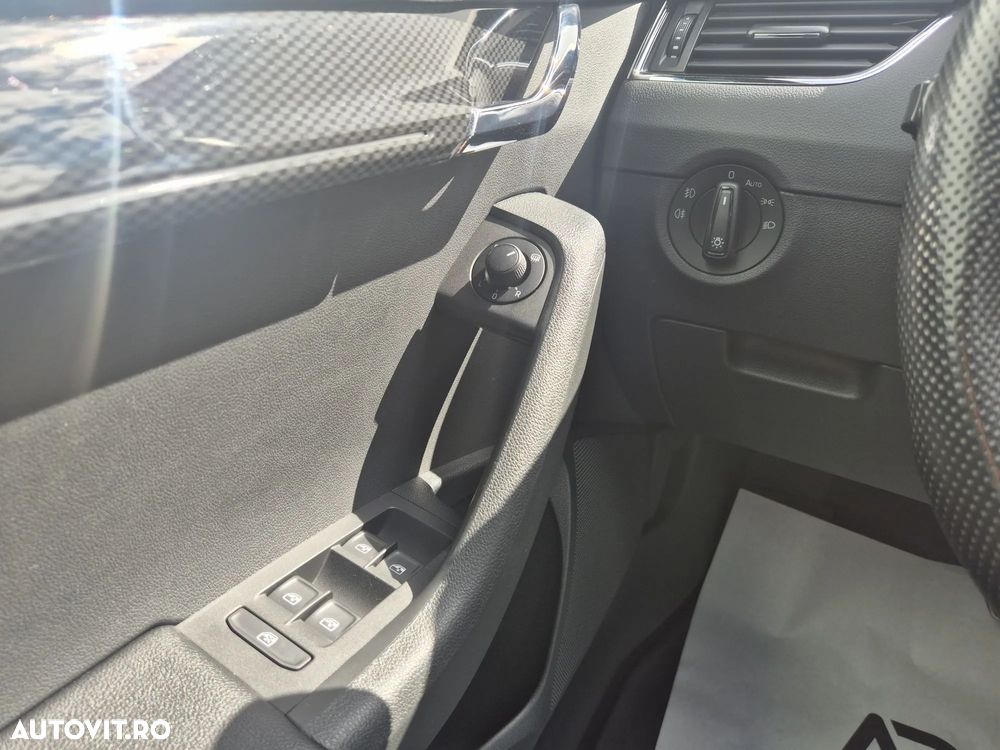 Skoda Octavia 2.0 TDI DSG RS - 14