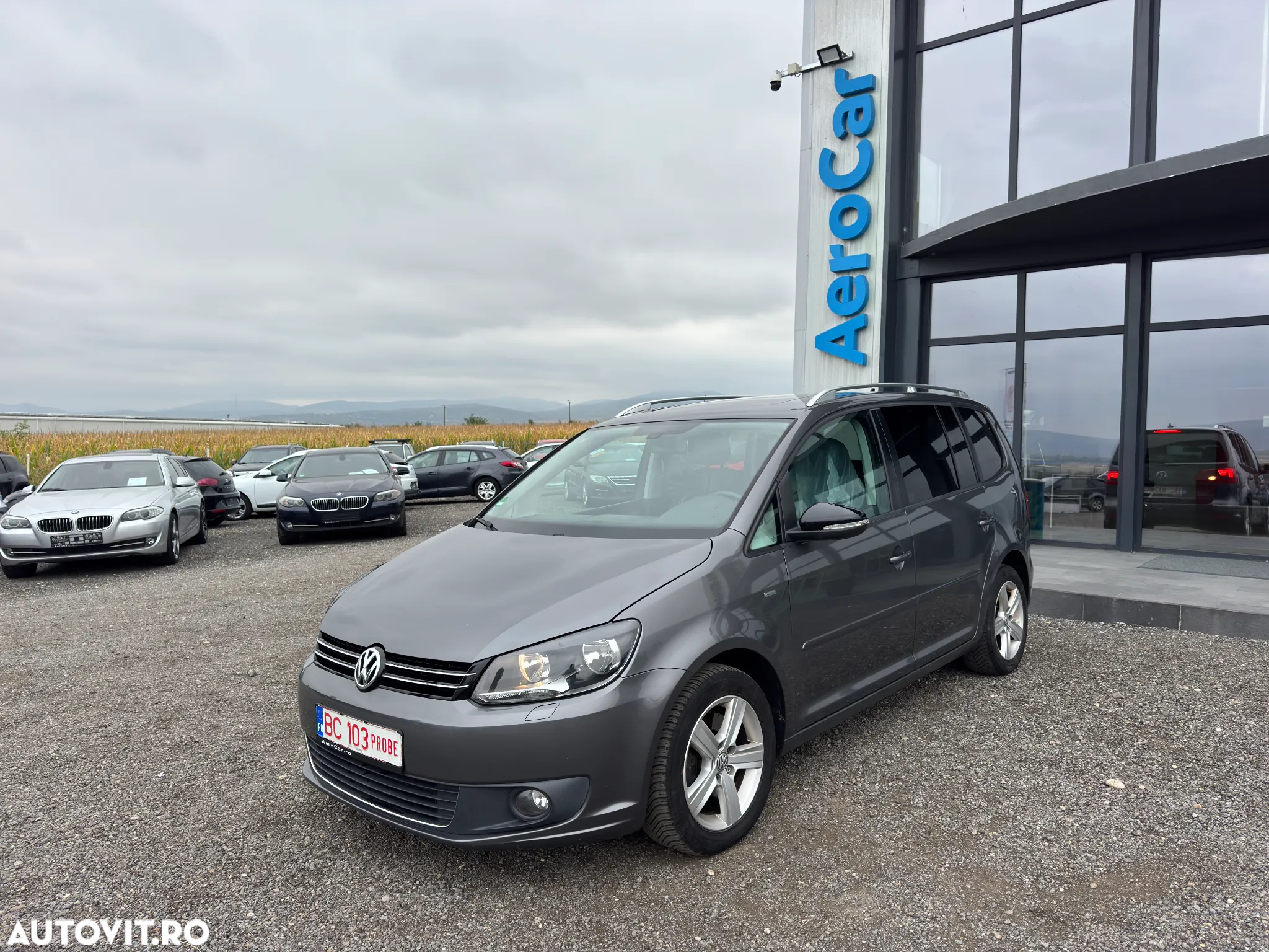 Volkswagen Touran 2.0 TDI DPF BlueMotion Technology MATCH - 6