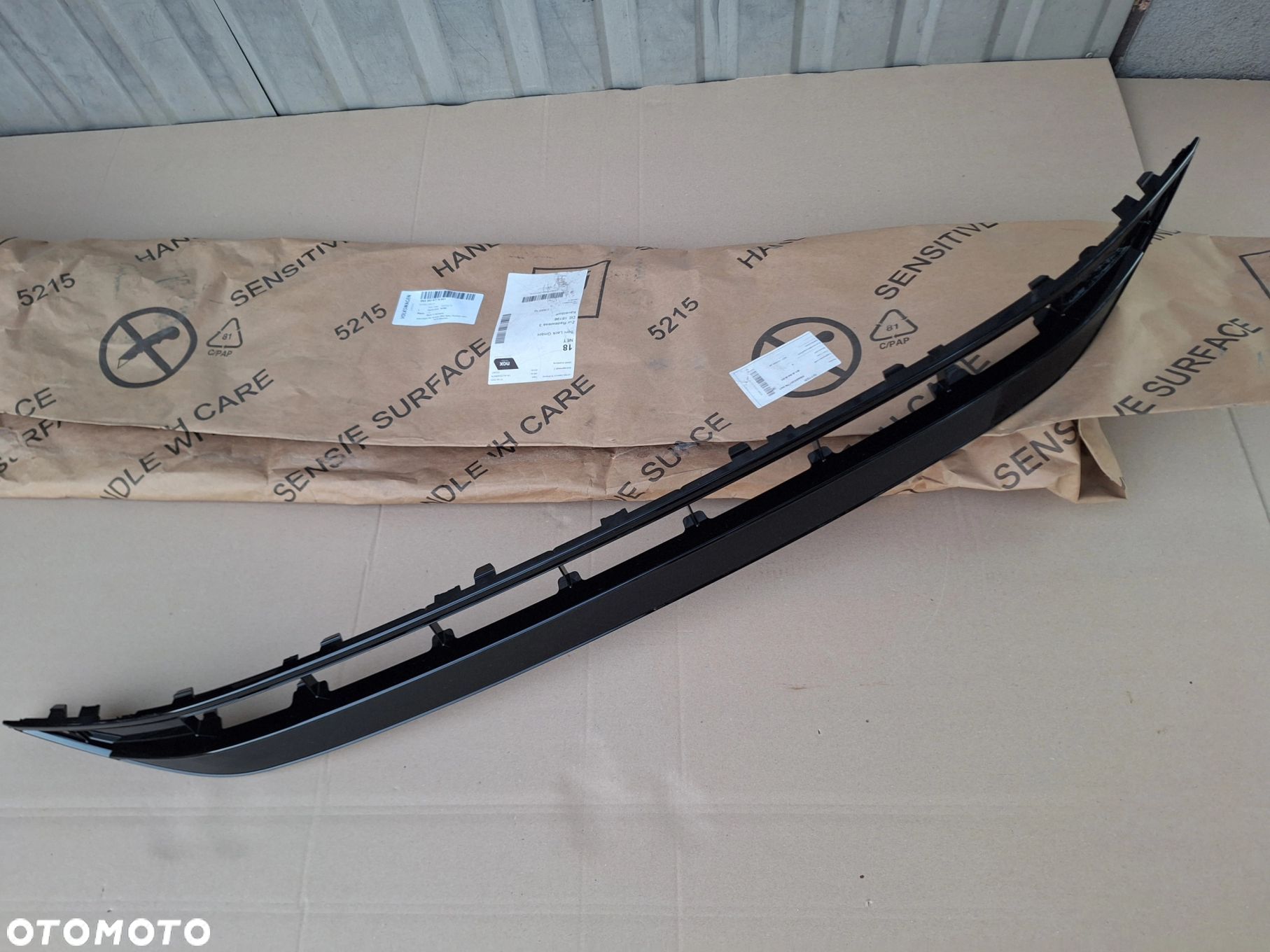 VW TIGUAN II LIFT 20- IDEAŁ! ORYGINAŁ NOWA KRATKA ŚRODKOWA W ZDERZAK PRZÓD 5NA853677N WYSYŁKA 24H - 1