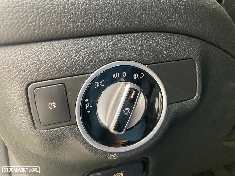 Mercedes-Benz CLA 200 d Shooting Brake Urban - 29