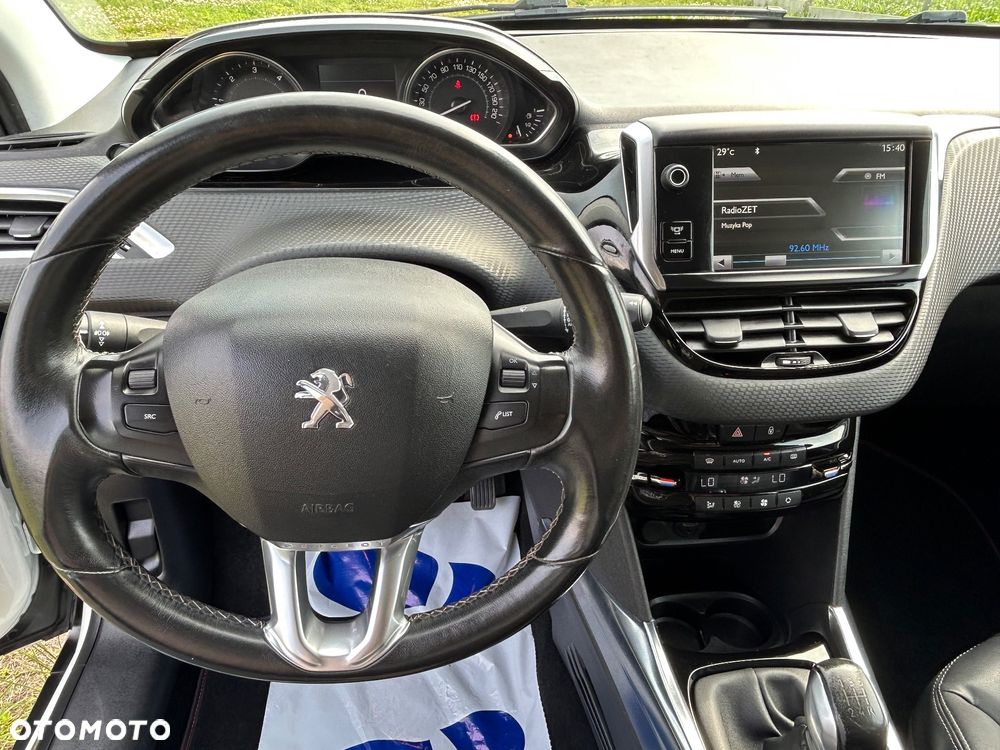 Peugeot 2008 1.6 e-HDi Allure S&S - 24