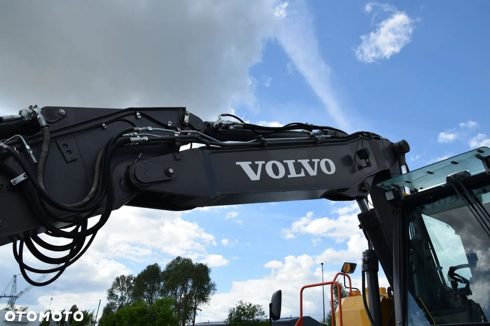 Volvo EWR150E / 6400 MTH / KOPARKA KOŁOWA / KABINA / KLIMATYTZACJA / SPYCH / STABILIZATORY / DODATKOWY OSPRZĘT / 3 ŁYŻKI / SPROWADZONA - 15