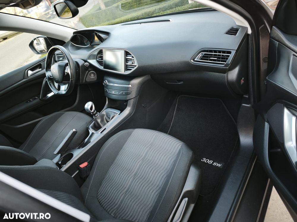 Peugeot 308 - 7