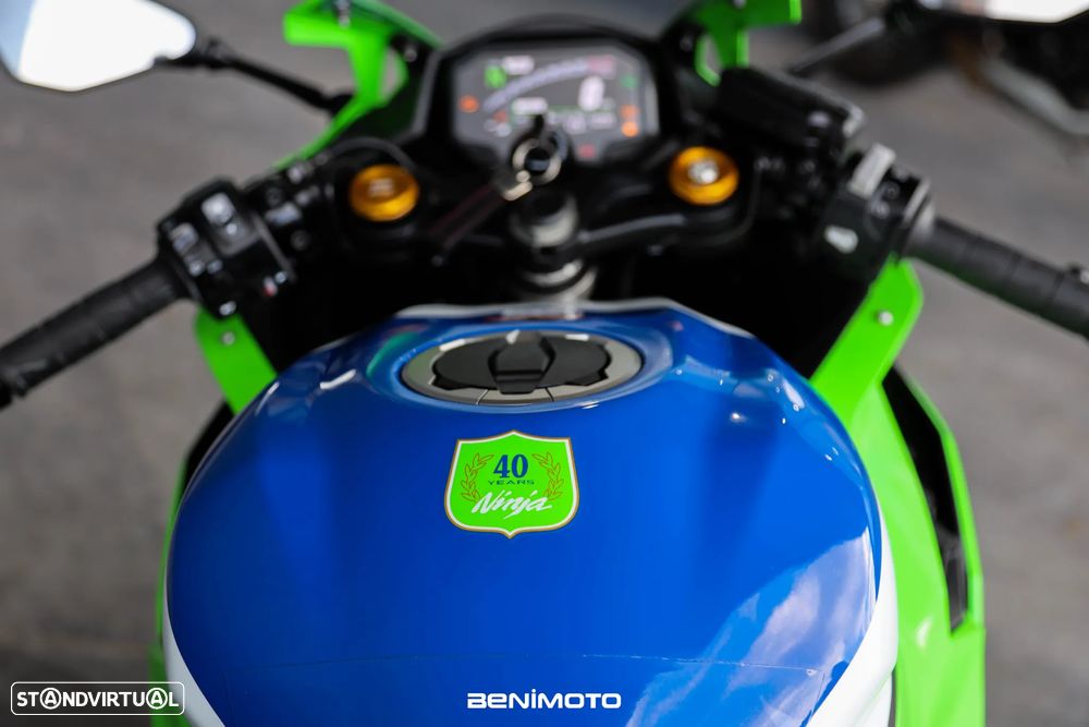 Kawasaki ZX 4RR 40th Anniversary - 11