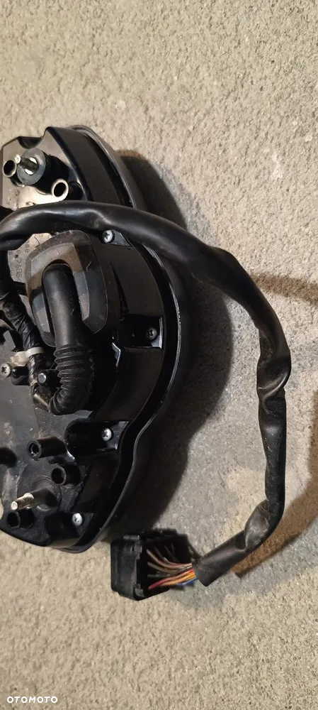 SUZUKI GLADIUS SFV 650 LICZNIK ZEGARY PRĘDKOŚCIOMIERZ CHŁODNICA WODY - 16