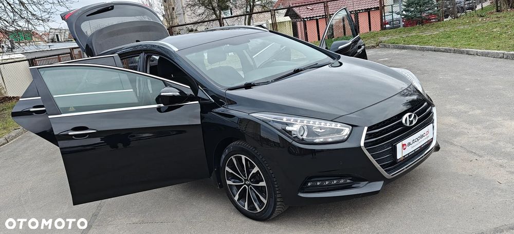 Hyundai i40 Kombi 1.7 CRDi Premium - 16