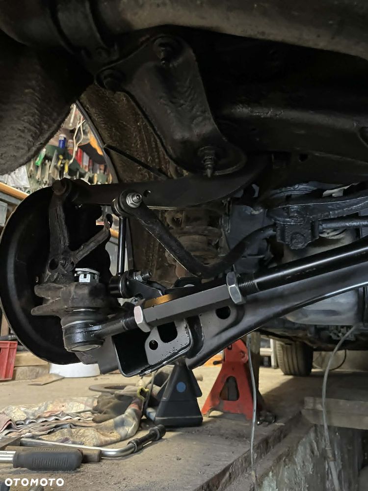 Toyota Avensis 2.0 D-4D Sol - 35