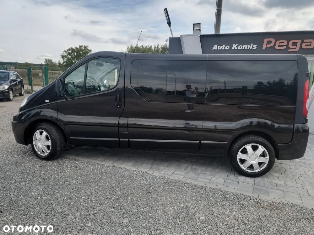 Renault Trafic FAP Grand Passenger Black Edition - 11