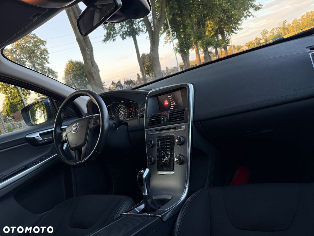 Volvo XC 60 D3 Momentum - 23