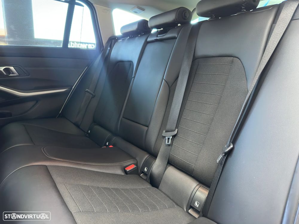BMW 330 e Corporate Edition Auto - 34