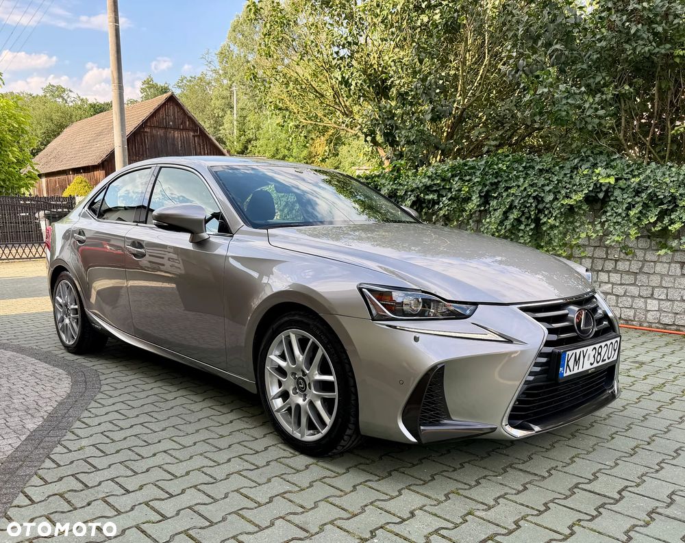 Lexus IS 200t / 300 Elegance - 2