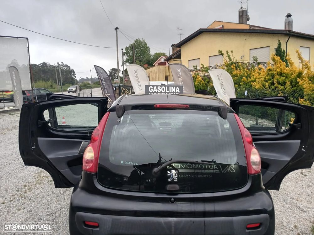 Peugeot 107 1.0 Trendy - 9