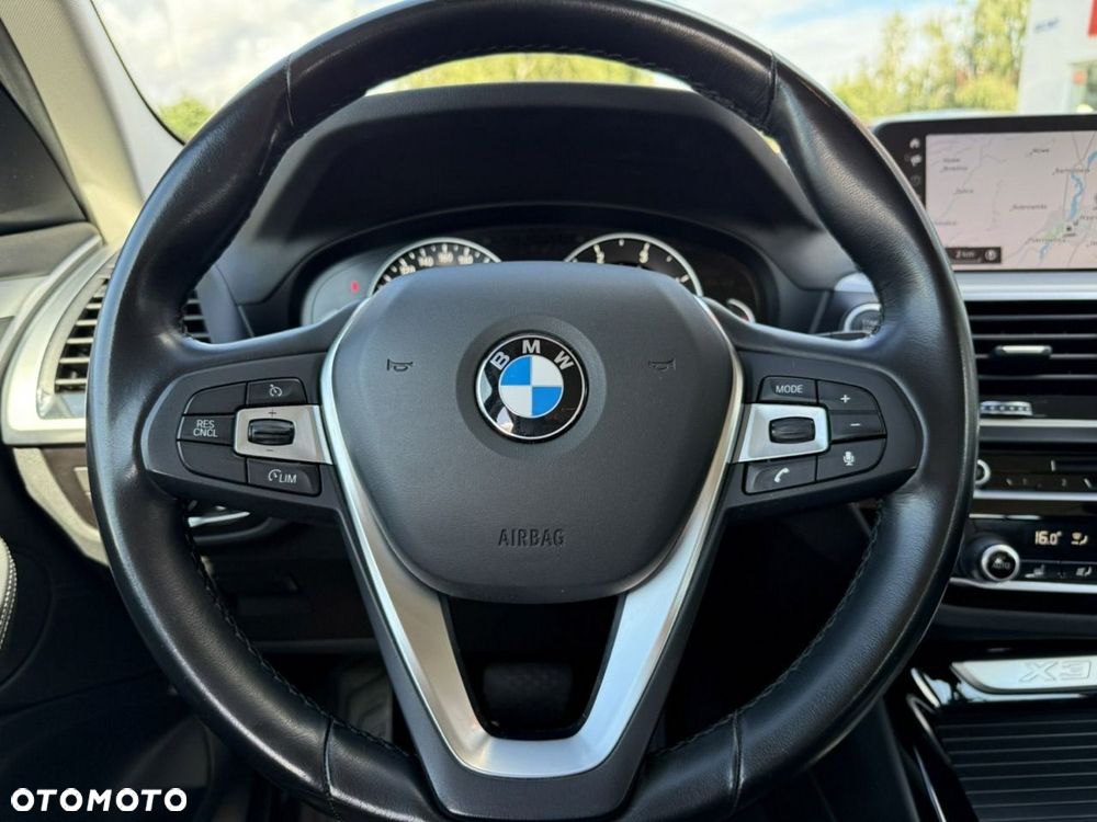 BMW X3 xDrive20d xLine - 25