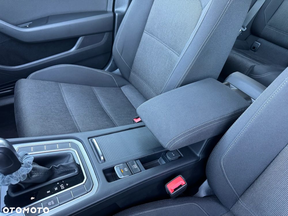 Volkswagen Passat ver-2-0-tdi-scr-dsg-comfortline - 25