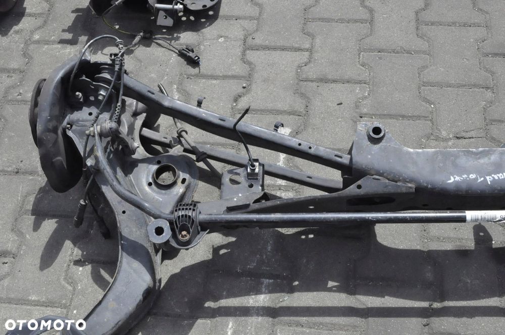 BMW F39 F44 F46 F48 1.5 136KM 2.0 16V 192KM ZAWIESZENIE BELKA TYŁ 6851560 - 3