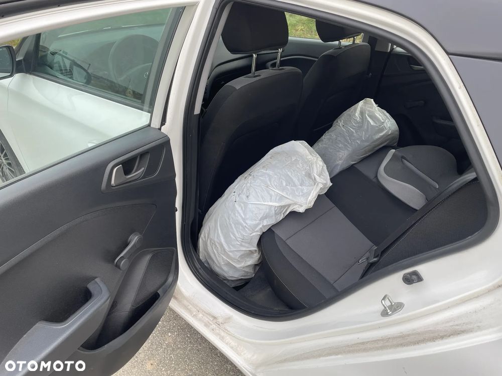 Hyundai i20 1.1 CRDi BlueDrive Classic + - 9