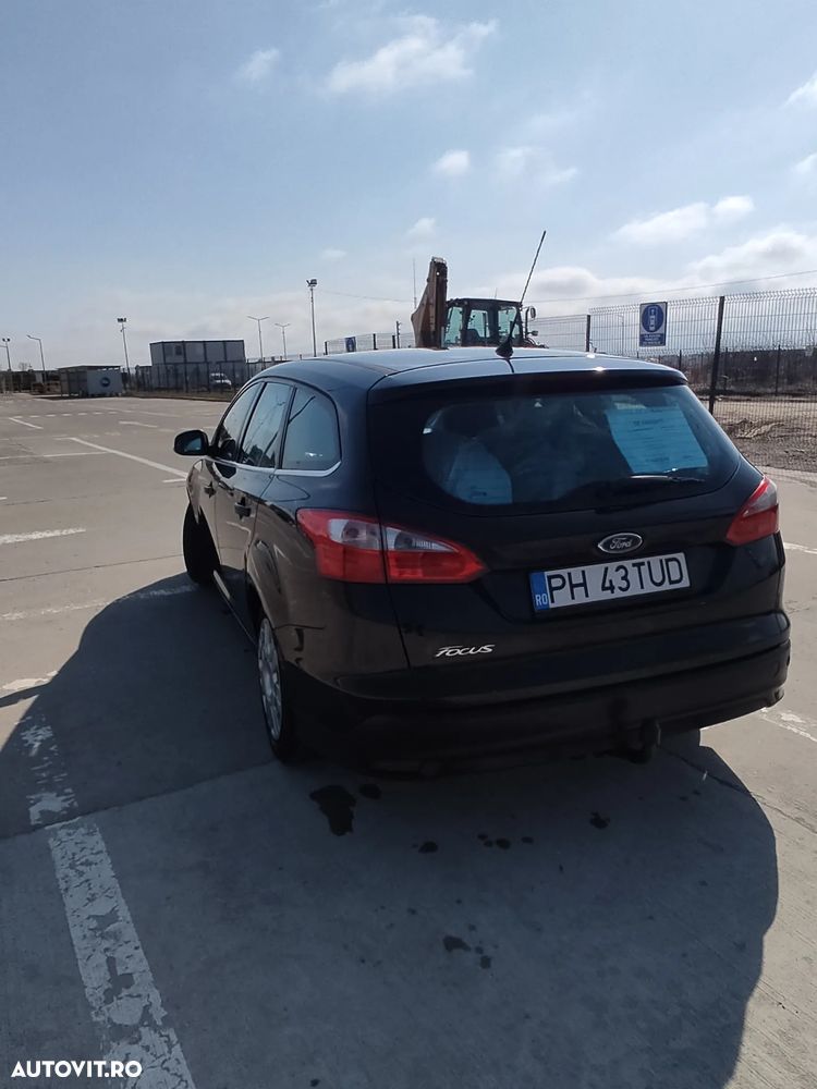 Ford Focus 1.6 TDCI DPF Titanium - 8