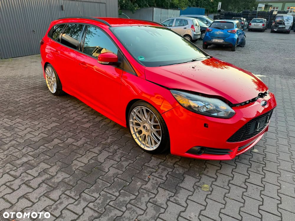 Ford Focus 2.0 EcoBoost ST mit Leder-Exclusiv-Paket - 11