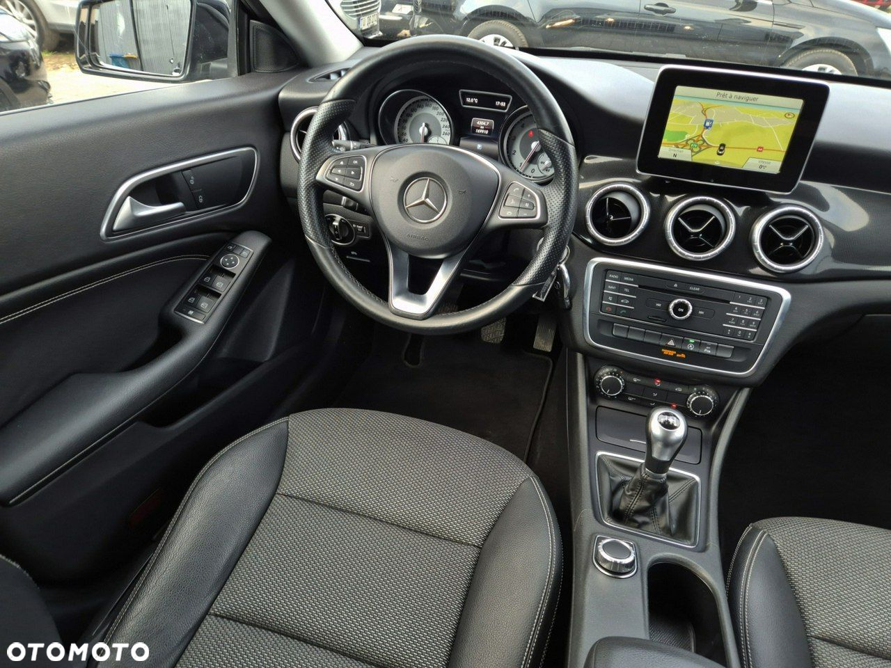 Mercedes-Benz CLA - 24