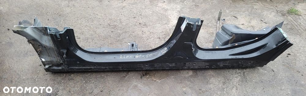 PRÓG CIĘTY LEWY BMW X1 E84 668 SCHWARZ II C48 - 1
