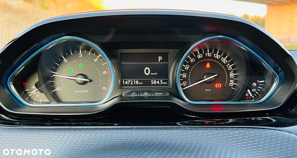 Peugeot 2008 - 12