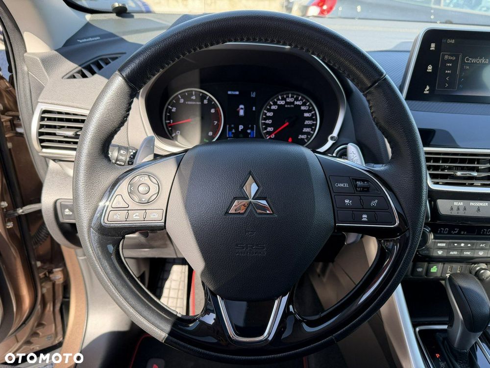 Mitsubishi Eclipse Cross - 16