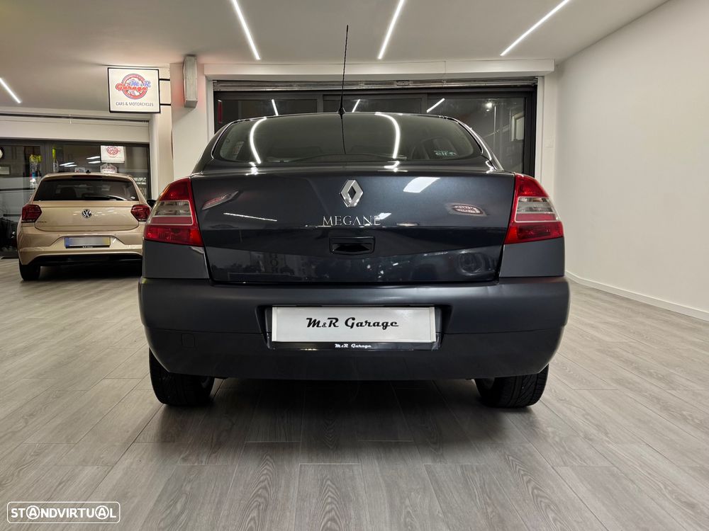 Renault Mégane 1.5 dCi Dynamique Luxe - 4