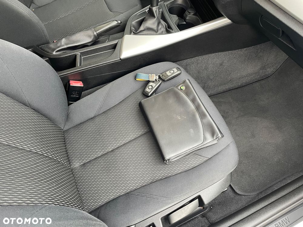 BMW Seria 1 118i Sport Line - 20