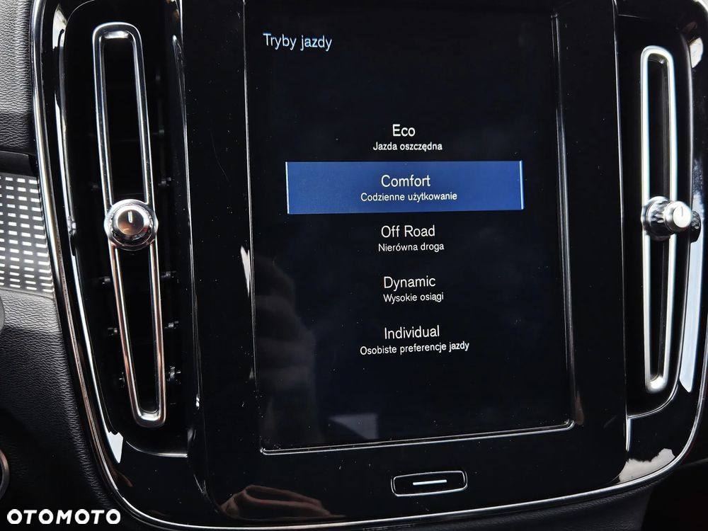 Volvo XC 40 D4 AWD R-Design (Intro Edition) - 20