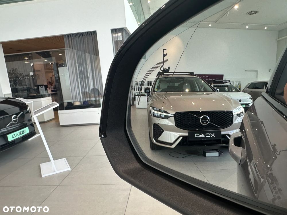Volvo XC 40 B3 Plus Dark - 12