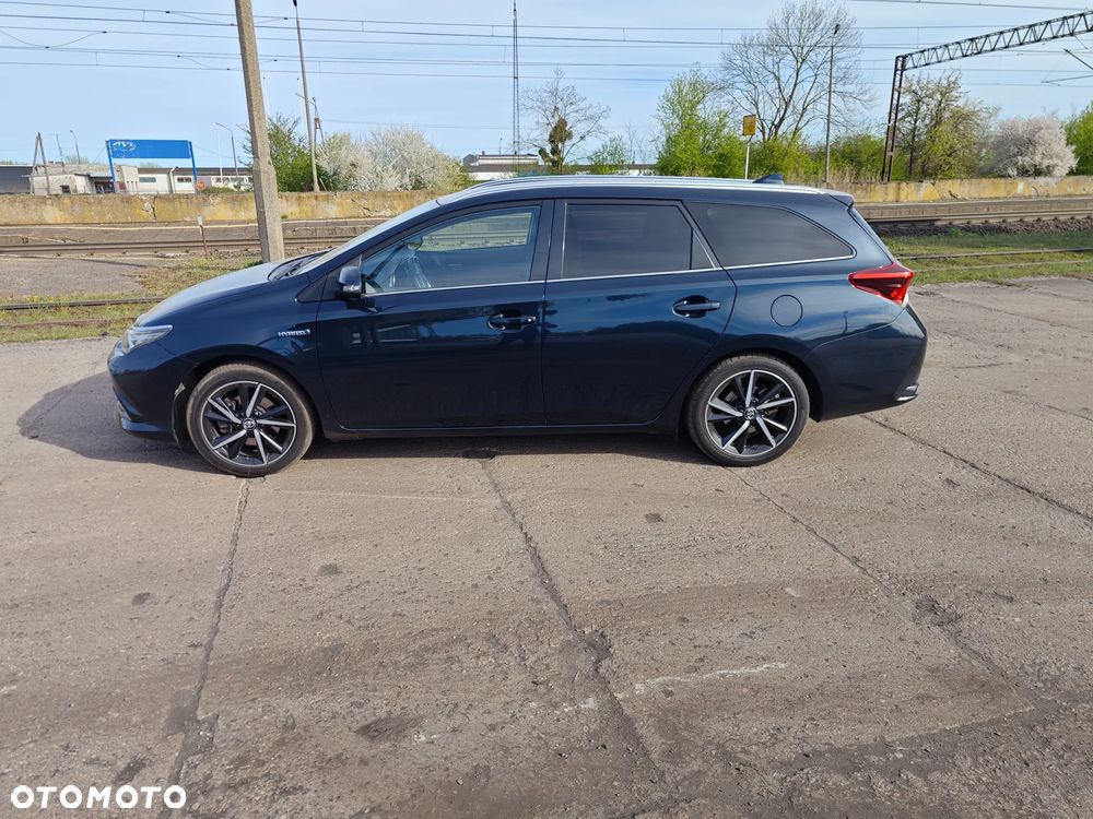 Toyota Auris - 1